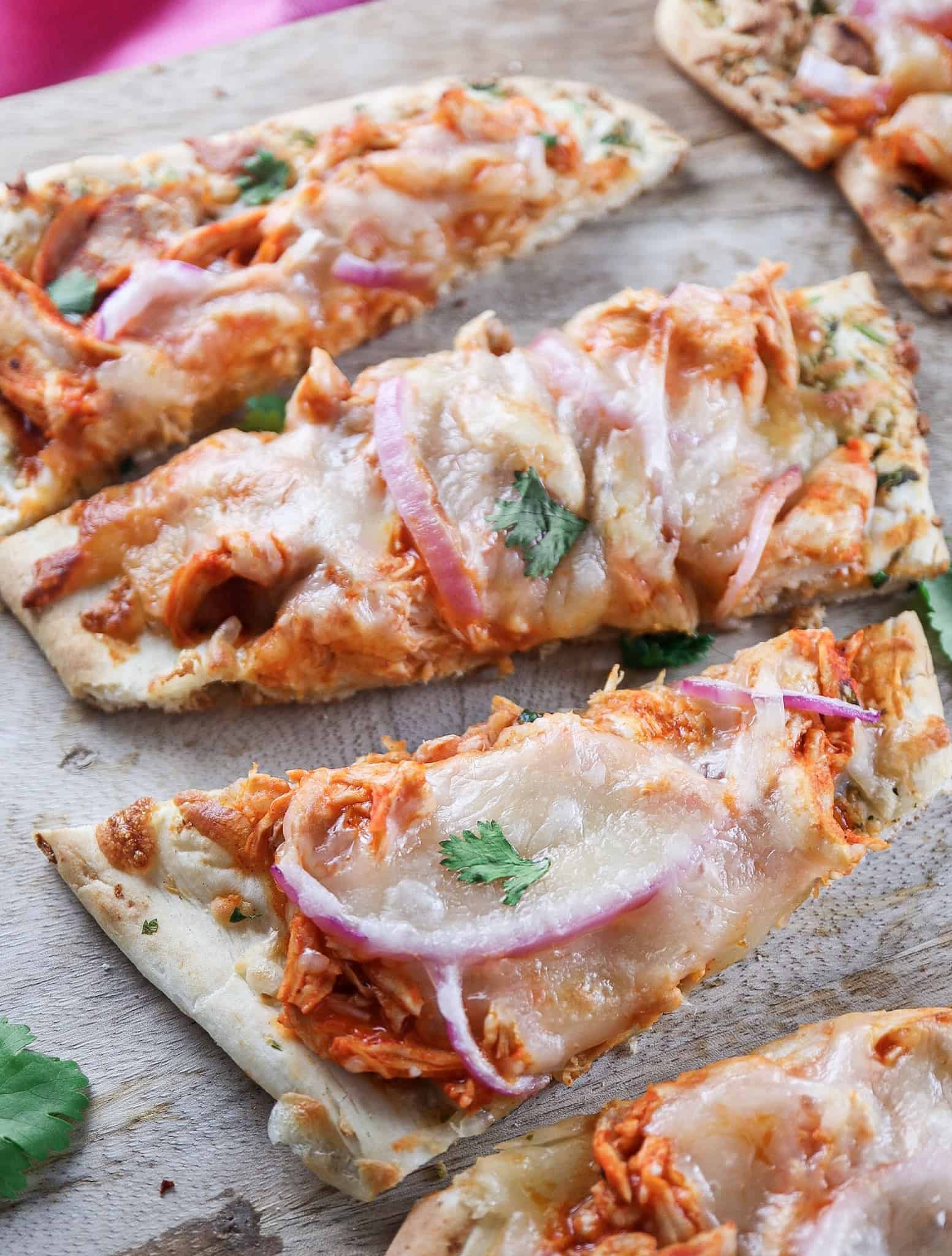 5 ingredient buffalo chicken naan pizzas