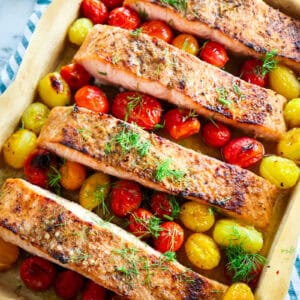 sheet pan salmon with cherry tomatoes